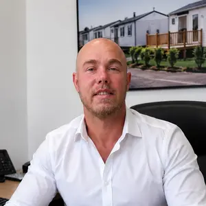 Samuel Charpillenne, conseiller MobilHome17 spécialisé dans les mobil homes d’occasion
